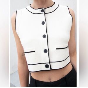 OAK + FORT White and Black Crop Top
